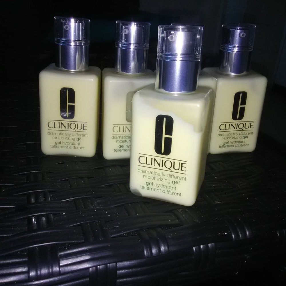 Clinique moisturizing gel NWOT